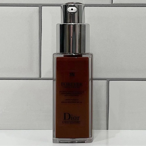 Dior 8N Neutral Dark Forever Skin Glow Foundation .67oz - Picture 1 of 1